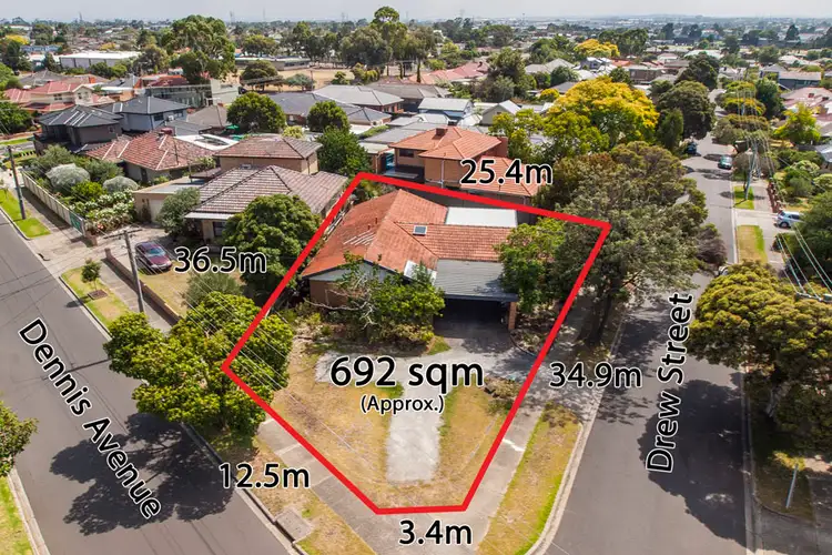 4 Dennis Ave, Keilor East VIC 3033