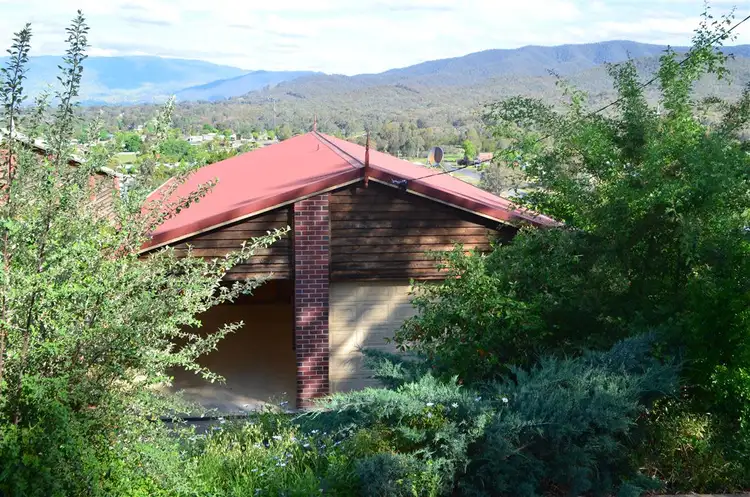 104 Howick Street, Tumut NSW 2720
