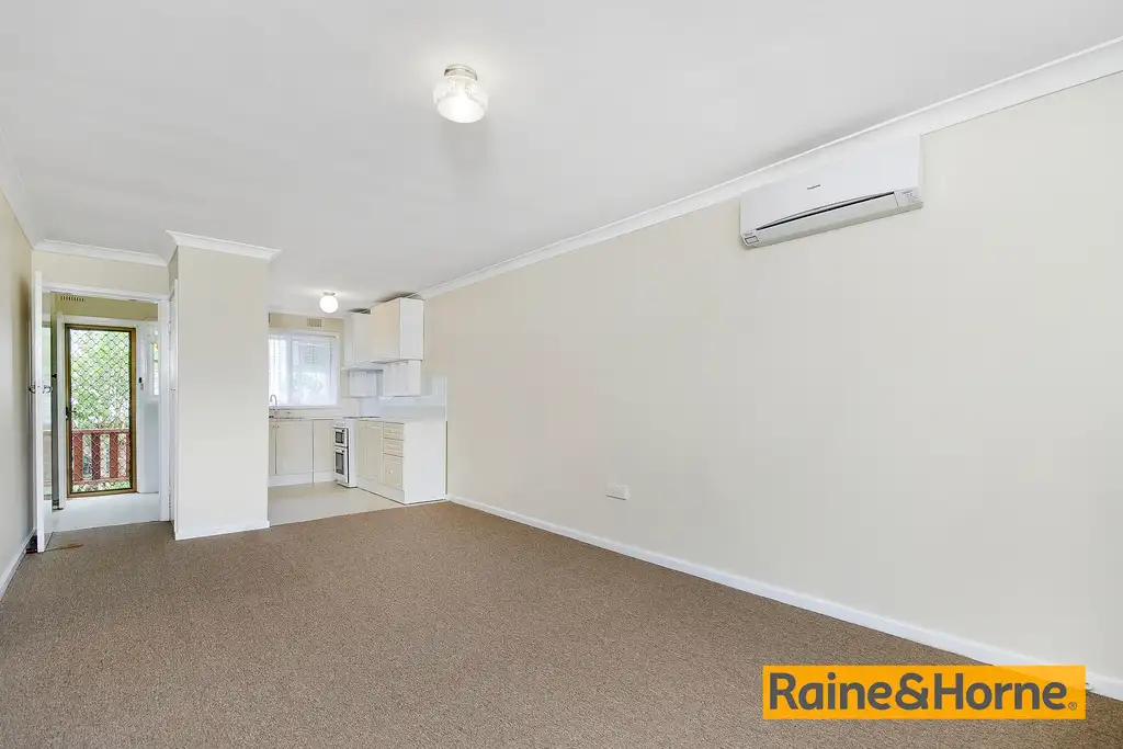 Main view of Homely unit listing, 2/5 Woodlawn Ave, Mangerton NSW 2500