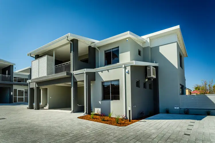 1/8 Ilumba Way, Nollamara WA 6061