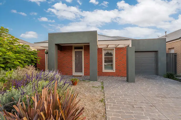 26 Riordan Crescent, Mernda VIC 3754