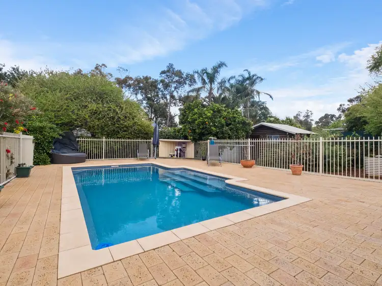 6 Booligal Street, Lesmurdie WA 6076