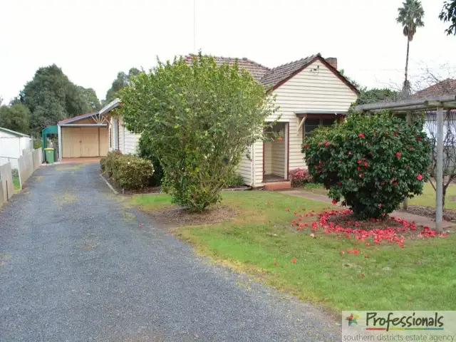 13 Baker Street, Harvey WA 6220