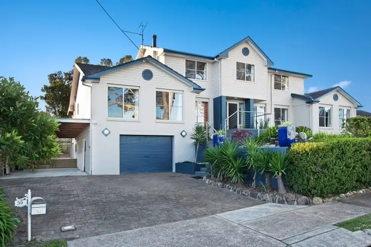 39 Admiralty Avenue, Tanilba Bay NSW 2319