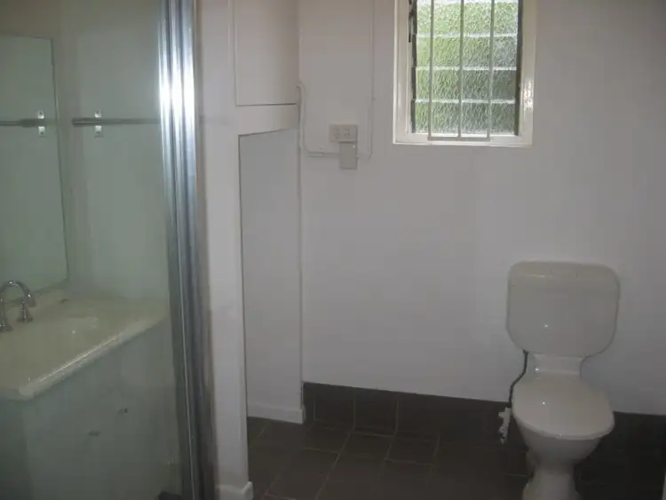 Sixth view of Homely unit listing, 2/3 Grattan St, Woolloongabba QLD 4102