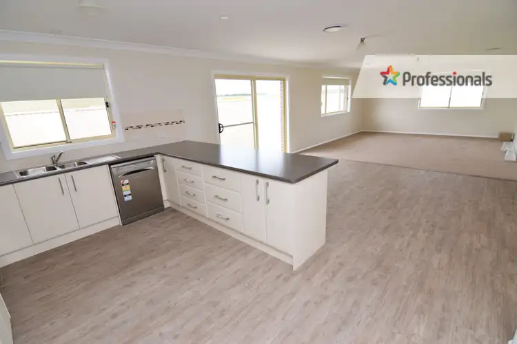 Fourth view of Homely house listing, 6 Granite Rise, Kelso NSW 2795