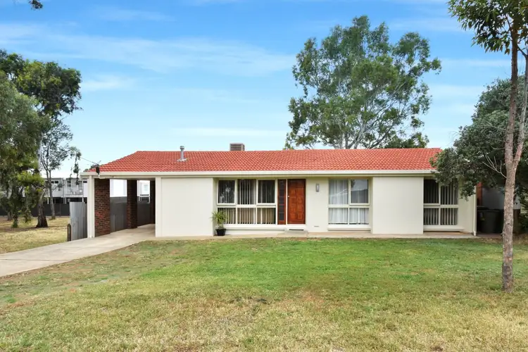 16 Saphire Road, Morphett Vale SA 5162