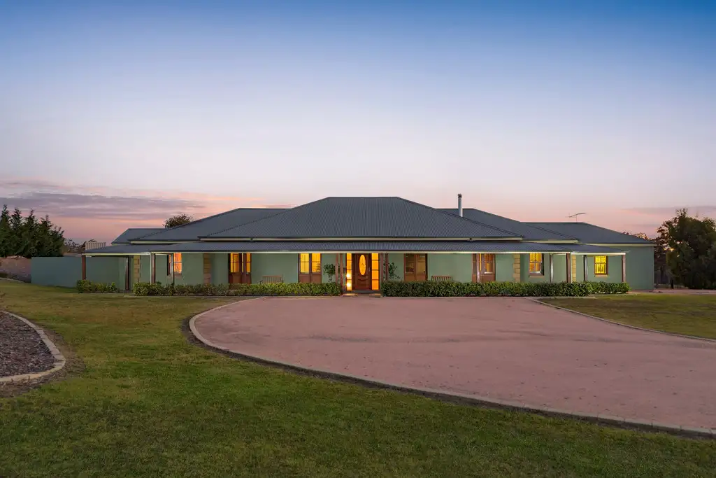 Main view of Homely house listing, 10 Hinkler Avenue, Bargo NSW 2574