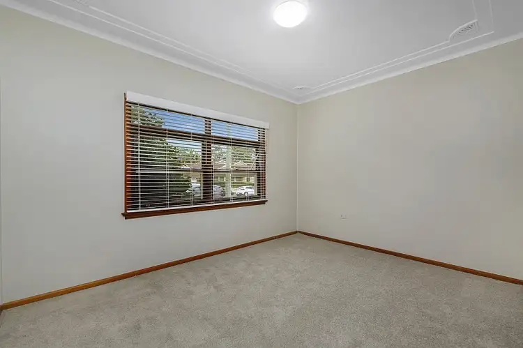Fourth view of Homely house listing, 21 Kinarra Avenue, Wyoming NSW 2250