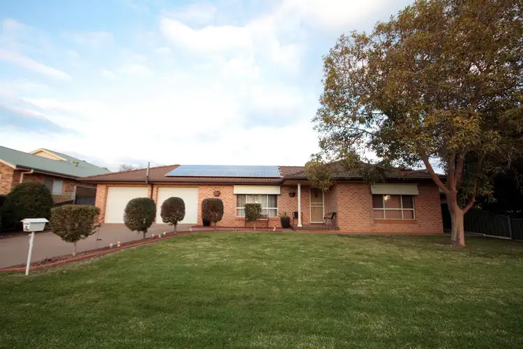 8 Edinburgh Avenue, Dubbo NSW 2830