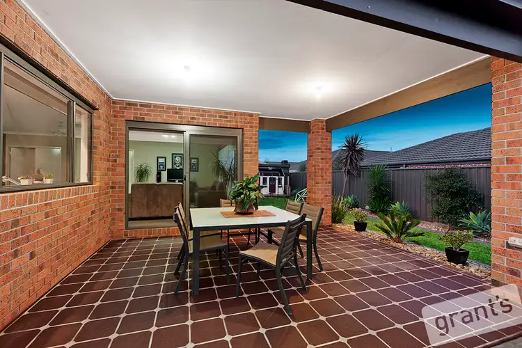 Fourth view of Homely house listing, 8 Perry Circuit, Cranbourne North VIC 3977