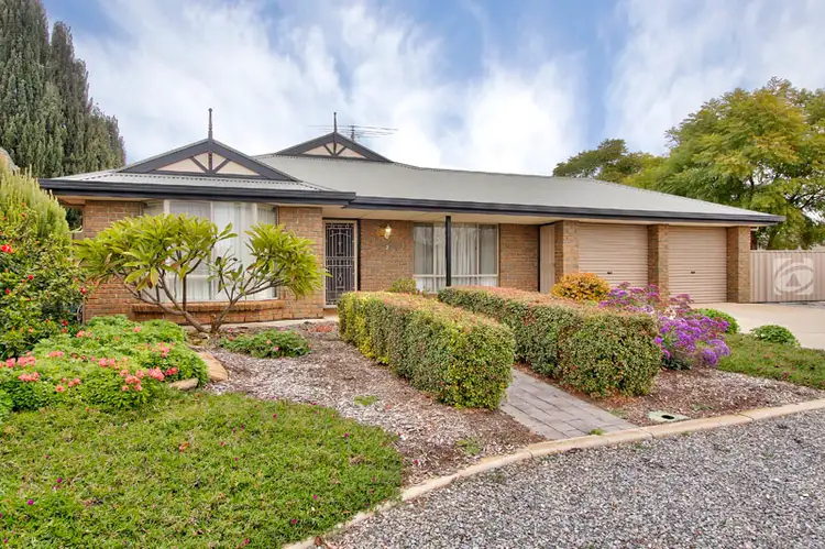 2 Gerlach Grove, Evanston Park SA 5116