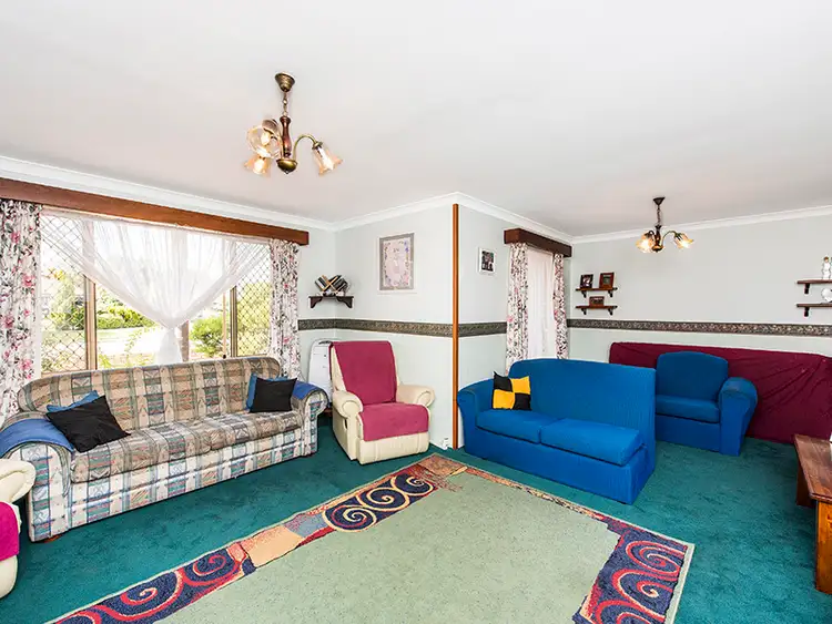 Sixth view of Homely house listing, 1 Hughes Court, Safety Bay WA 6169