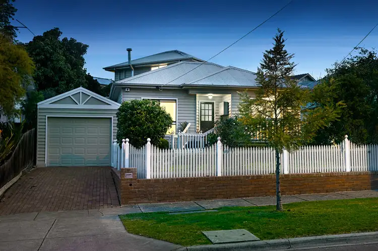 25 Loeman Street, Strathmore VIC 3041