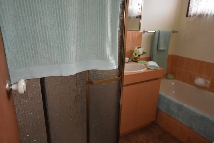 Seventh view of Homely unit listing, 10/13 Saxtons Drive, Moe VIC 3825