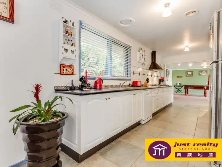 Fifth view of Homely house listing, 10 St Boswells Ave, Berwick VIC 3806