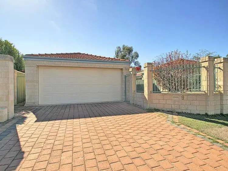 9 Mullingar Close, Waterford WA 6152
