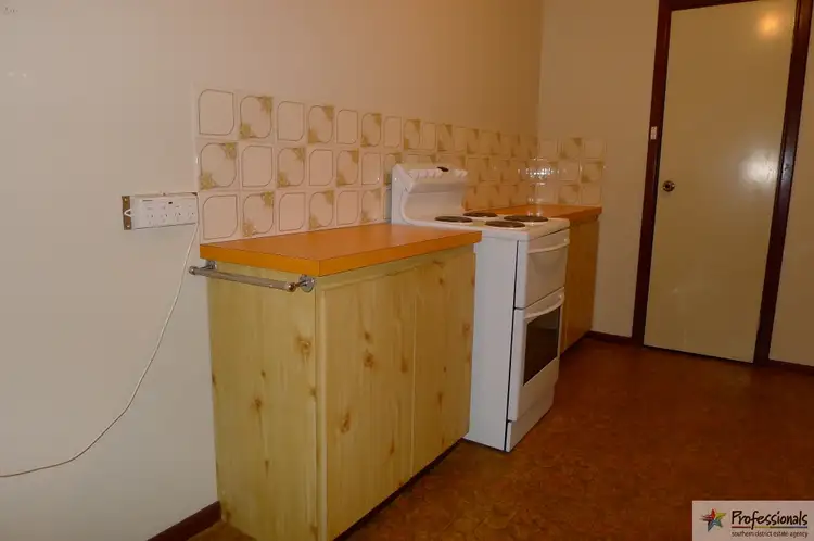 Sixth view of Homely unit listing, Unit 6/2 Moira Road, Collie WA 6225