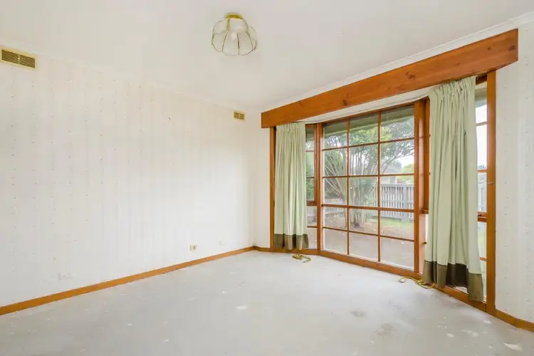 Fifth view of Homely house listing, 37 Minogue Crescent, Hoppers Crossing VIC 3029