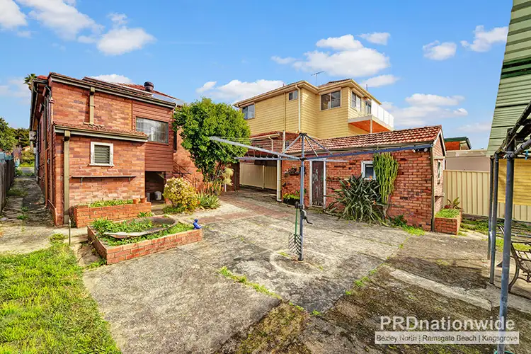 Sixth view of Homely house listing, 10 Alkoomie Street, Beverly Hills NSW 2209