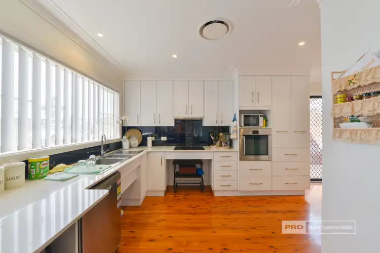 8 Southview Street, Tamworth NSW 2340