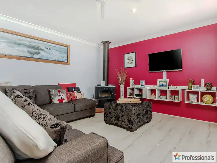 Sixth view of Homely house listing, 8 Rutherford Square, Orelia WA 6167