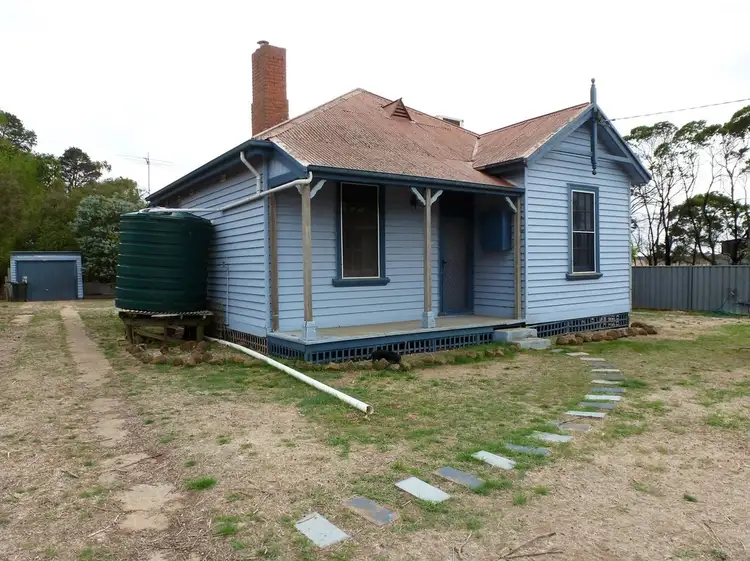 18 School Street, Westmere VIC 3351