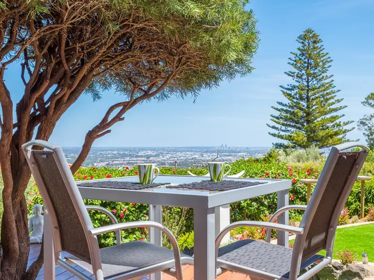 19 Graelou Road, Lesmurdie WA 6076