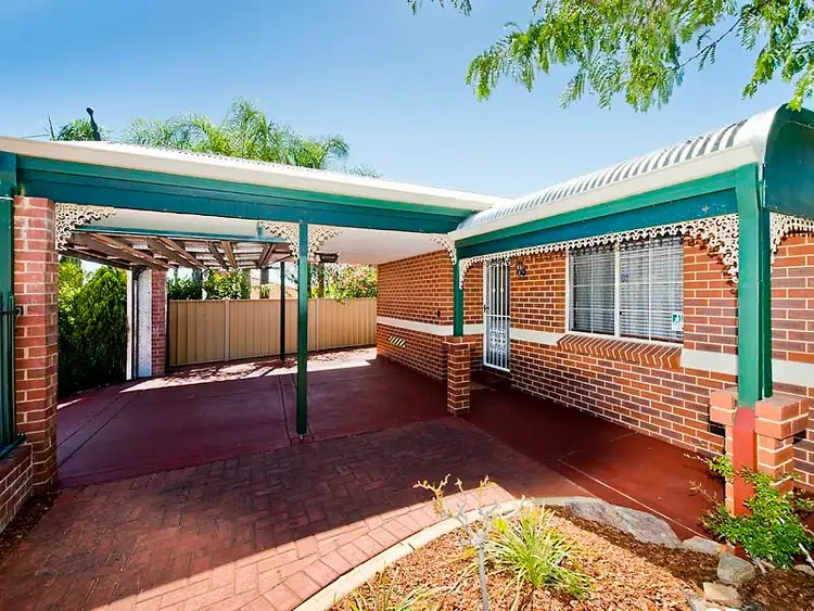 Second view of Homely house listing, 4 Ridgehaven Court, Canning Vale WA 6155