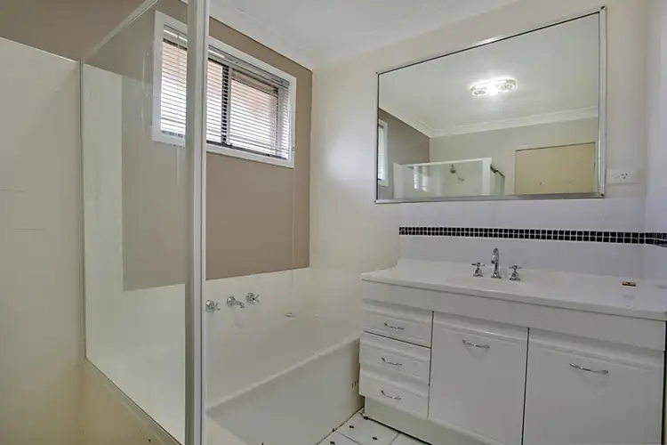 Fifth view of Homely villa listing, 10/211 Oxford Road, Ingleburn NSW 2565