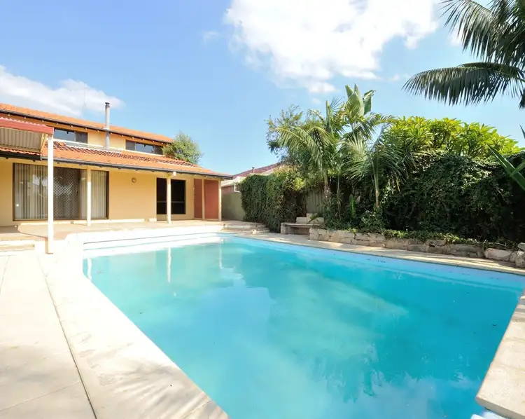 7 Edith Road, Safety Bay WA 6169