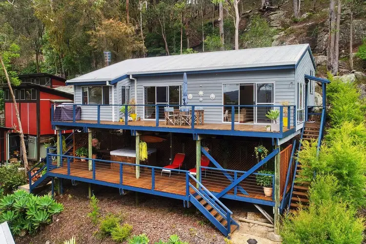 23 Woorara Parade, Green Point NSW 2251