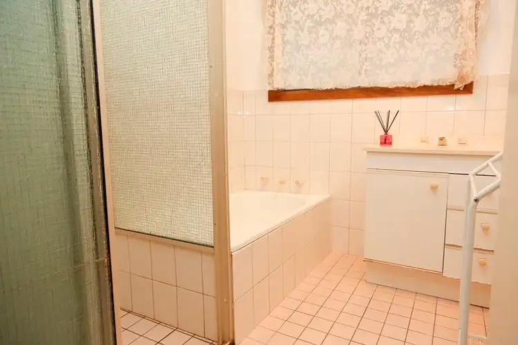 Seventh view of Homely house listing, 87 Erskine Road, Griffith NSW 2680