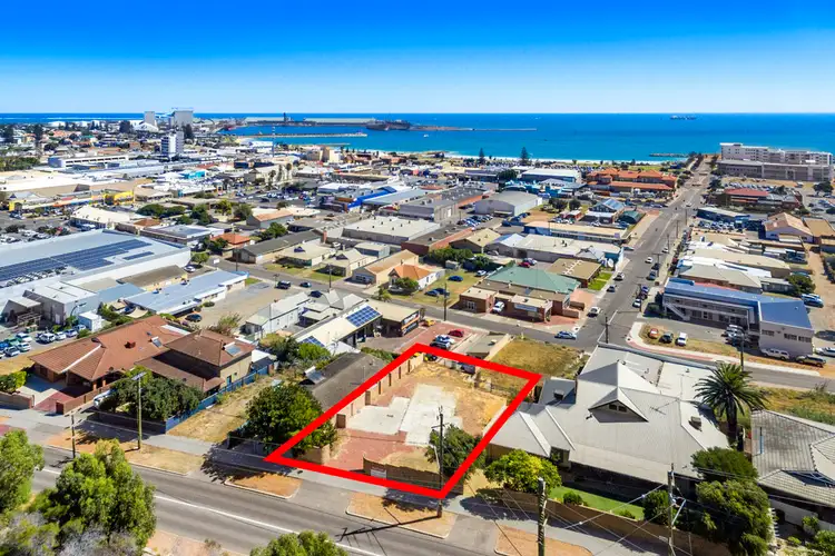 23 George Road, Geraldton WA 6530