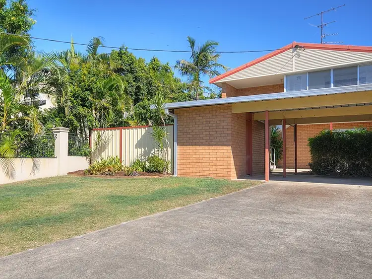 @ 8 Adams Avenue, Miami QLD 4220