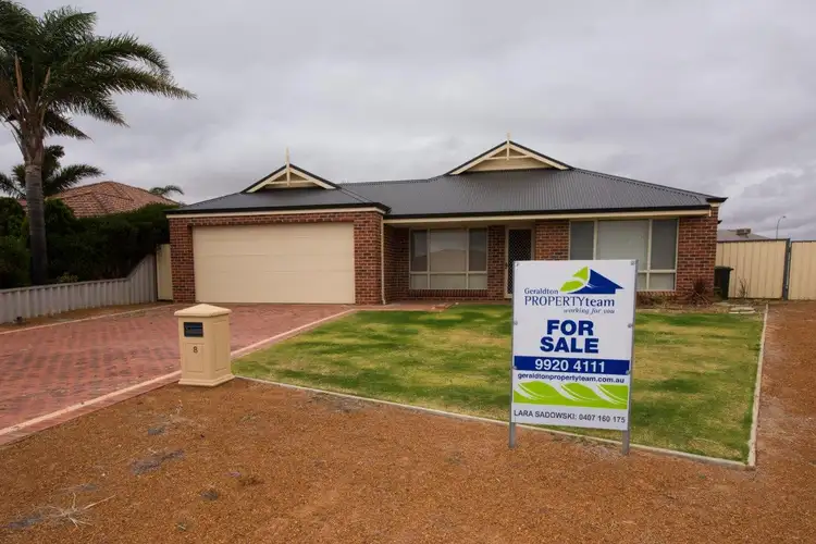 8 Half Moon Drive, Waggrakine WA 6530