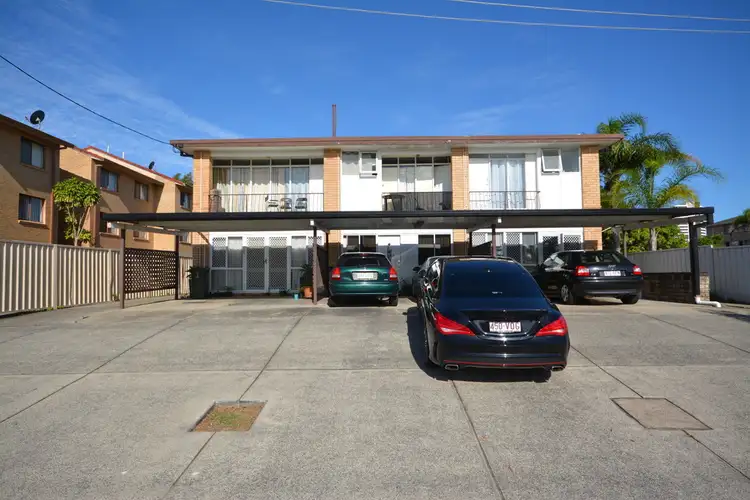 4/2 Sunshine Blvd, Broadbeach Waters QLD 4218