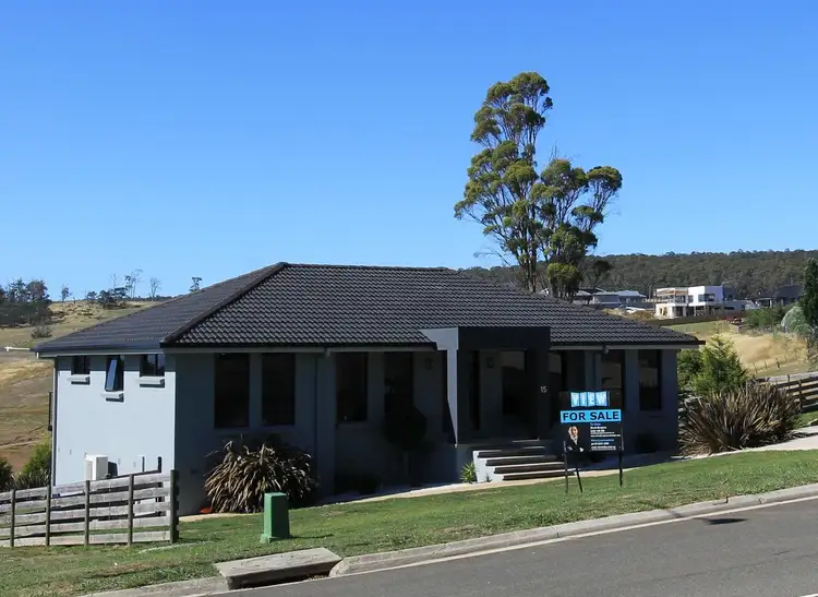 15 Acropolis Drive