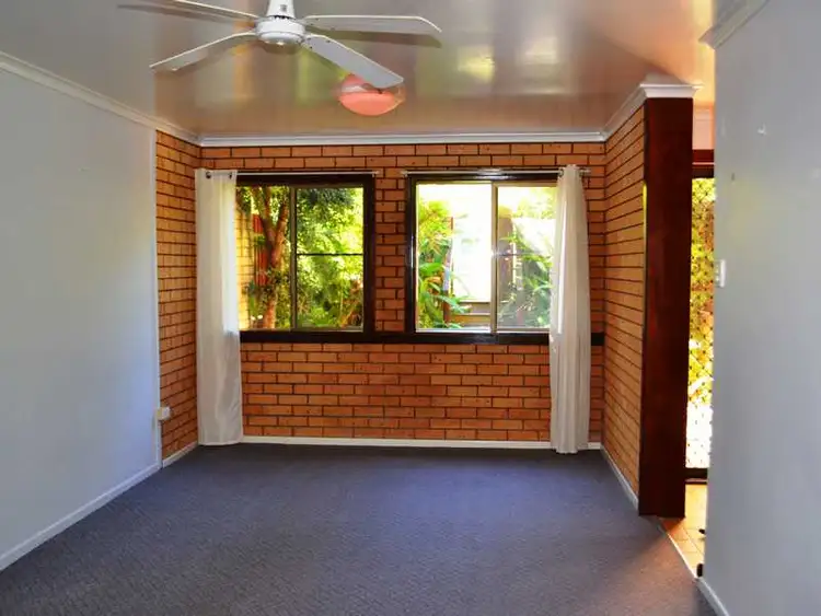 Fourth view of Homely unit listing, Unit 2/26 Beach Avenue, Tannum Sands QLD 4680