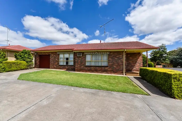 Main view of Homely unit listing, 2/15 Ellis Street, Mount Gambier SA 5290