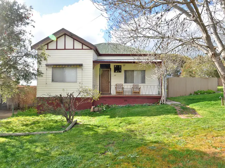 82 Hill Street, Junee NSW 2663