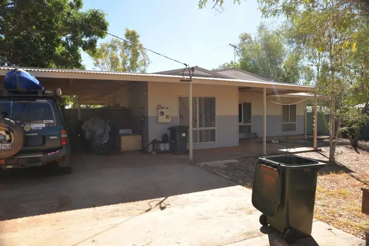 11 Bridge St, Halls Creek WA 6770
