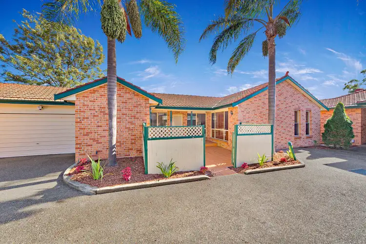 6/77 Boronia Road, Greenacre NSW 2190