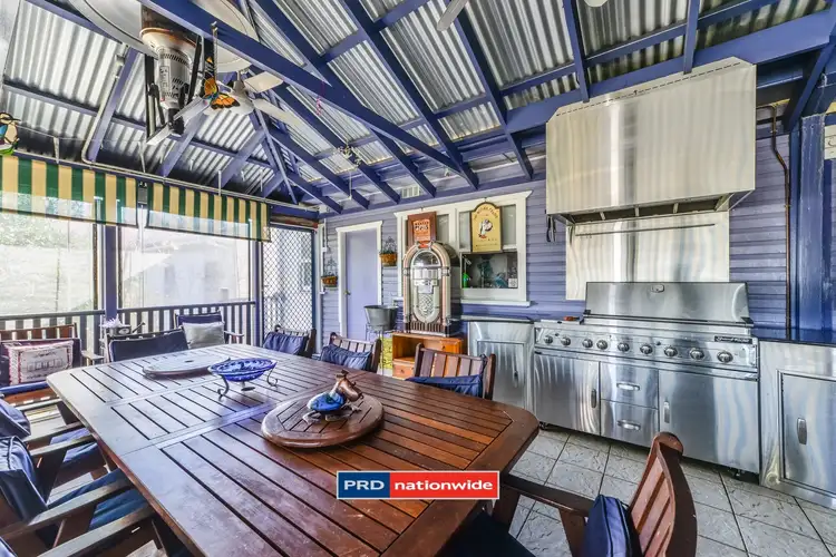 11 Douglas Avenue, Tamworth NSW 2340