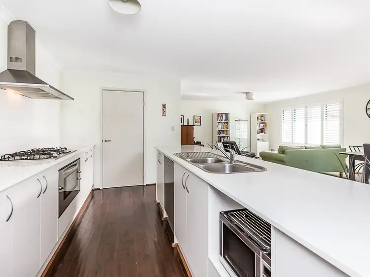 27 Halliday Road, Byford WA 6122