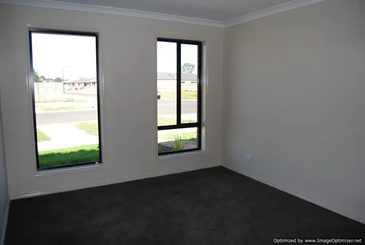 Fifth view of Homely house listing, 2 Stewart Place, Bairnsdale VIC 3875