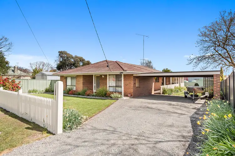 17 Warren Street, Kyneton VIC 3444