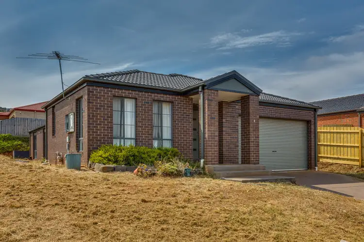 8 Light Close, Bacchus Marsh VIC 3340