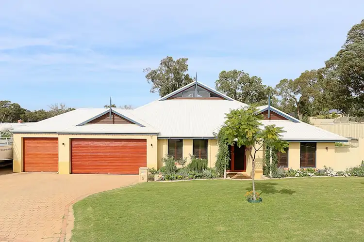5 Wirra Lane, Lakelands WA 6180