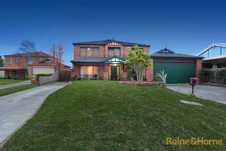9 Chadbourn Place, Narre Warren South VIC 3805